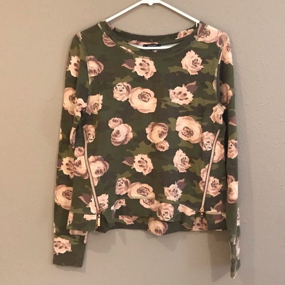 Stella & Dot Crush It Pullover - Picture 3 of 9